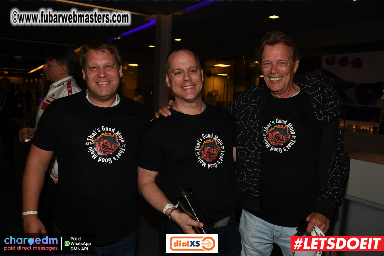 Pre-show MoJoHost Happy Hour