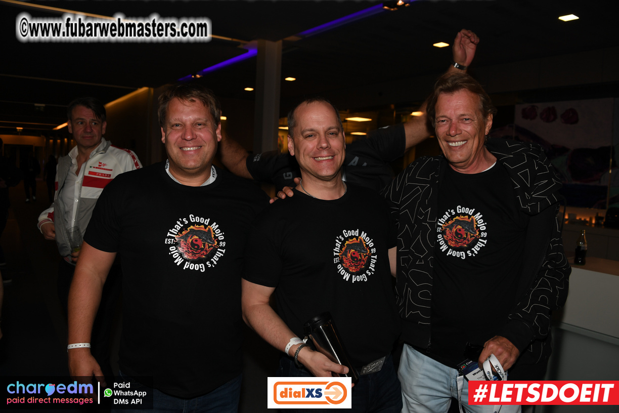 Pre-show MoJoHost Happy Hour