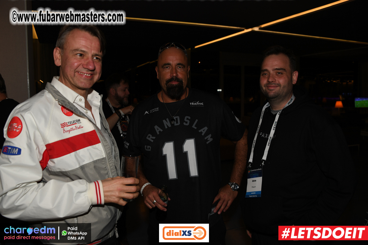 Pre-show MoJoHost Happy Hour