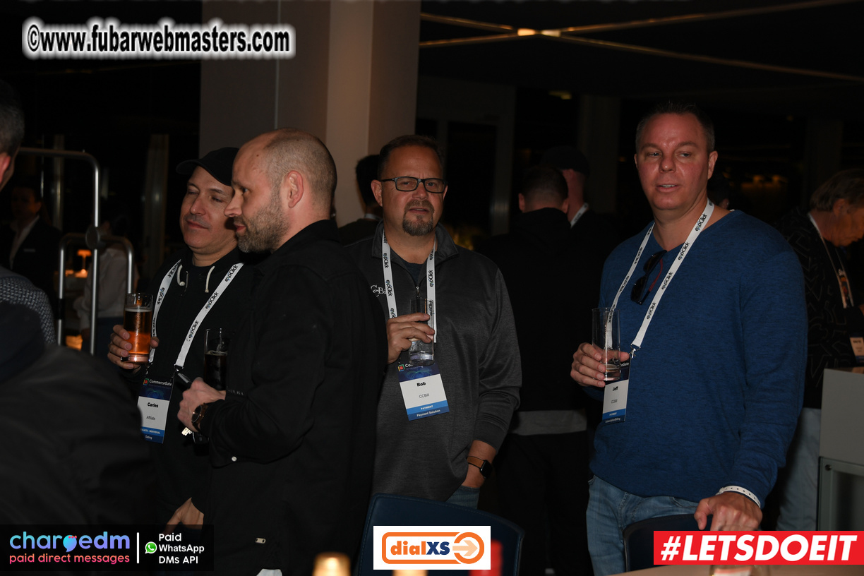 Pre-show MoJoHost Happy Hour