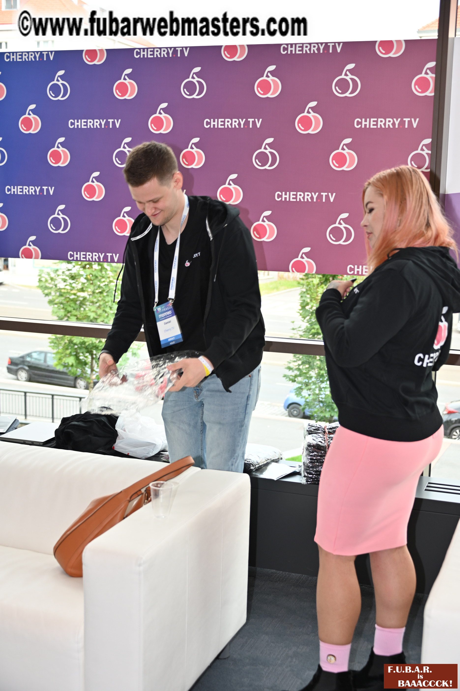 Show Floor & Seminars