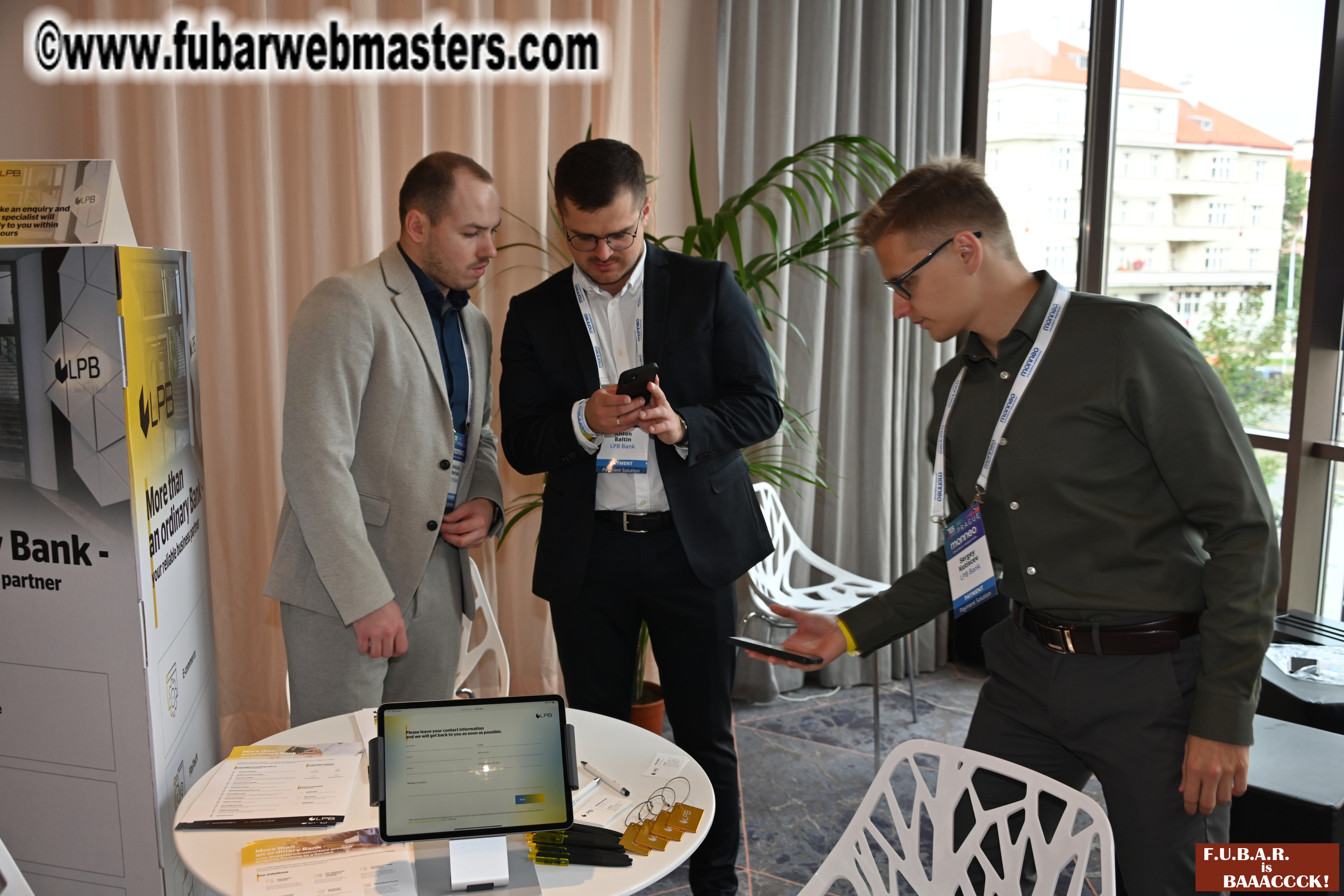 Show Floor & Seminars