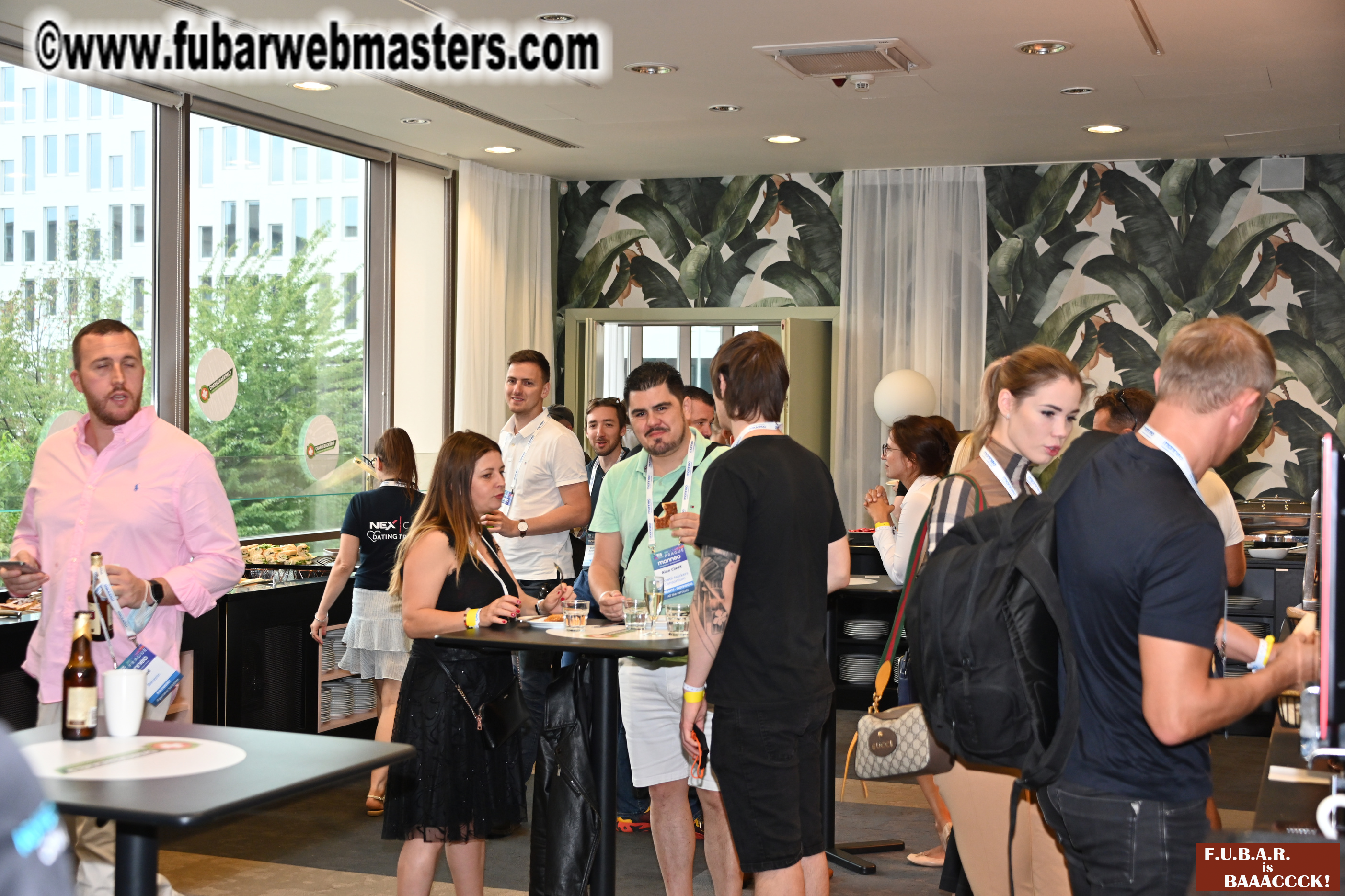 Show Floor & Seminars