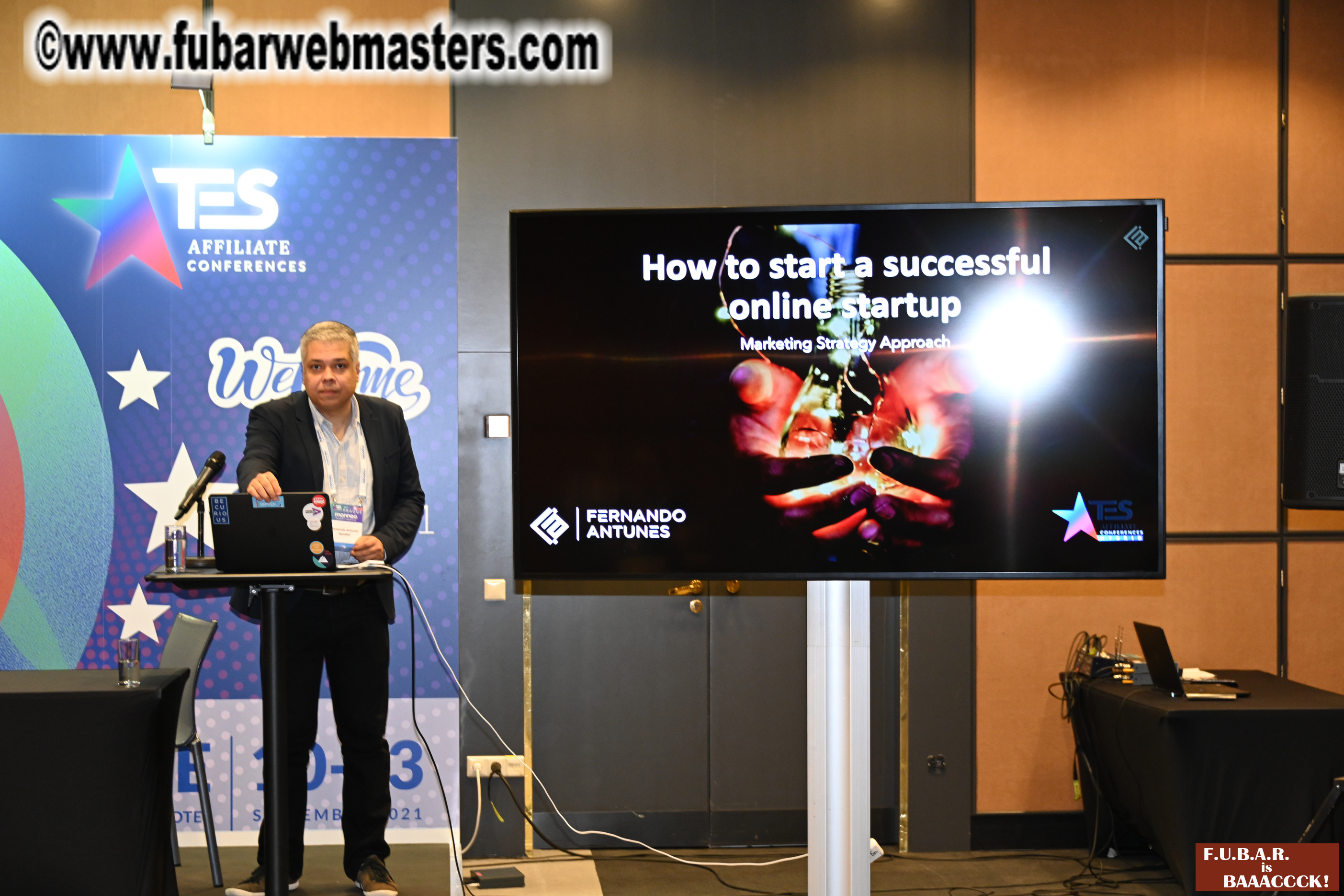 Show Floor & Seminars