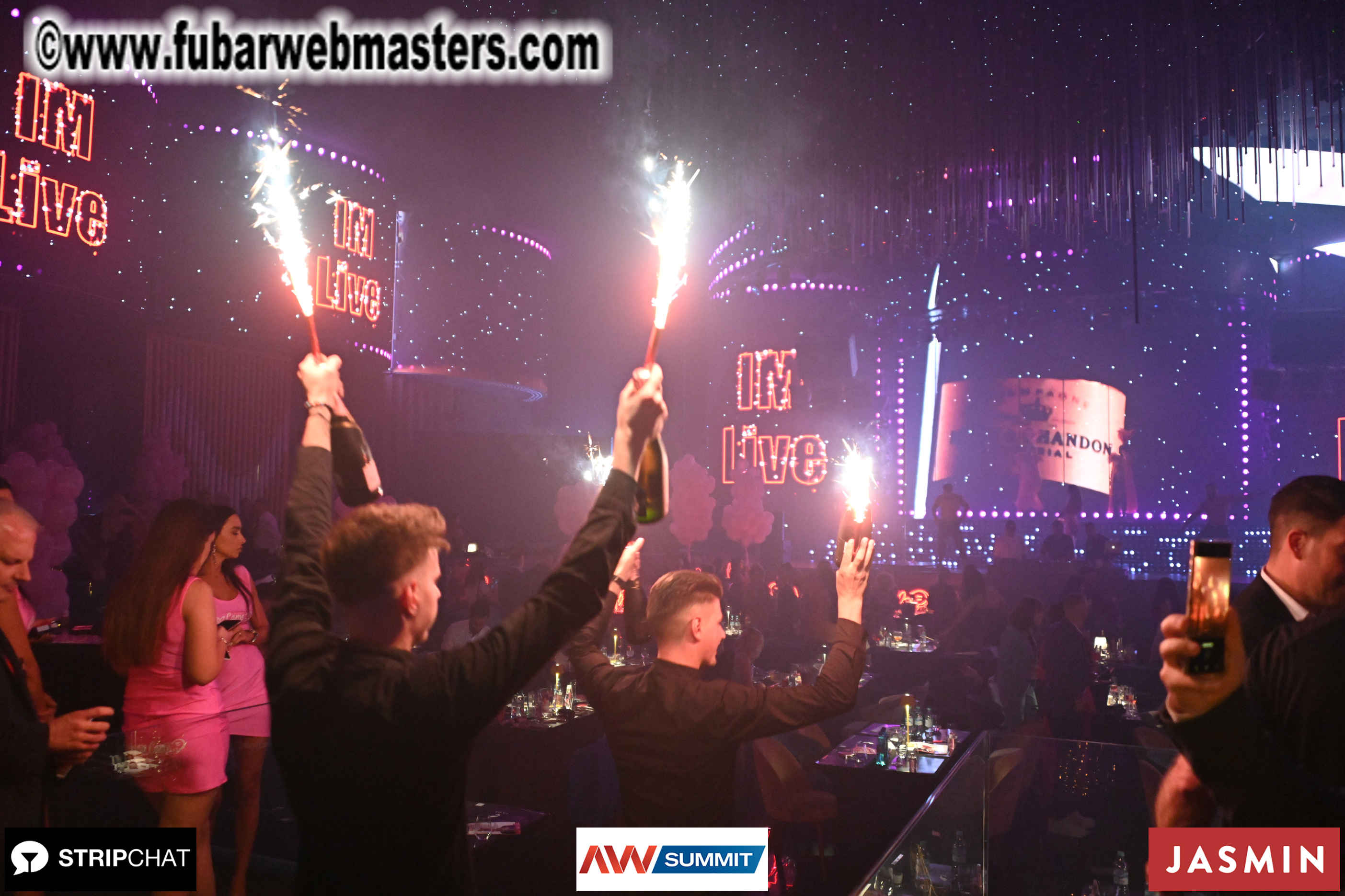 Pink Paradise by BongaCams