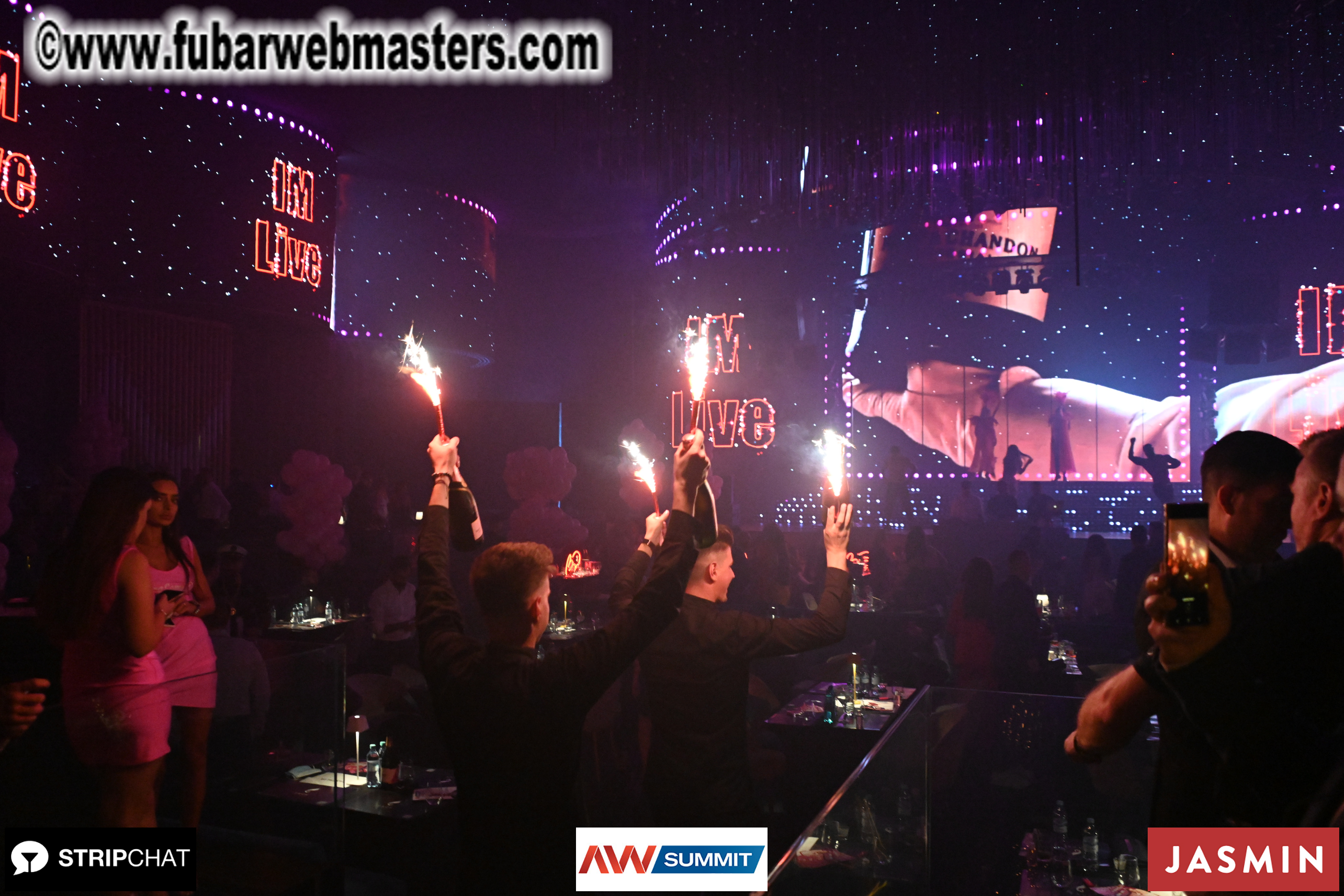 Pink Paradise by BongaCams