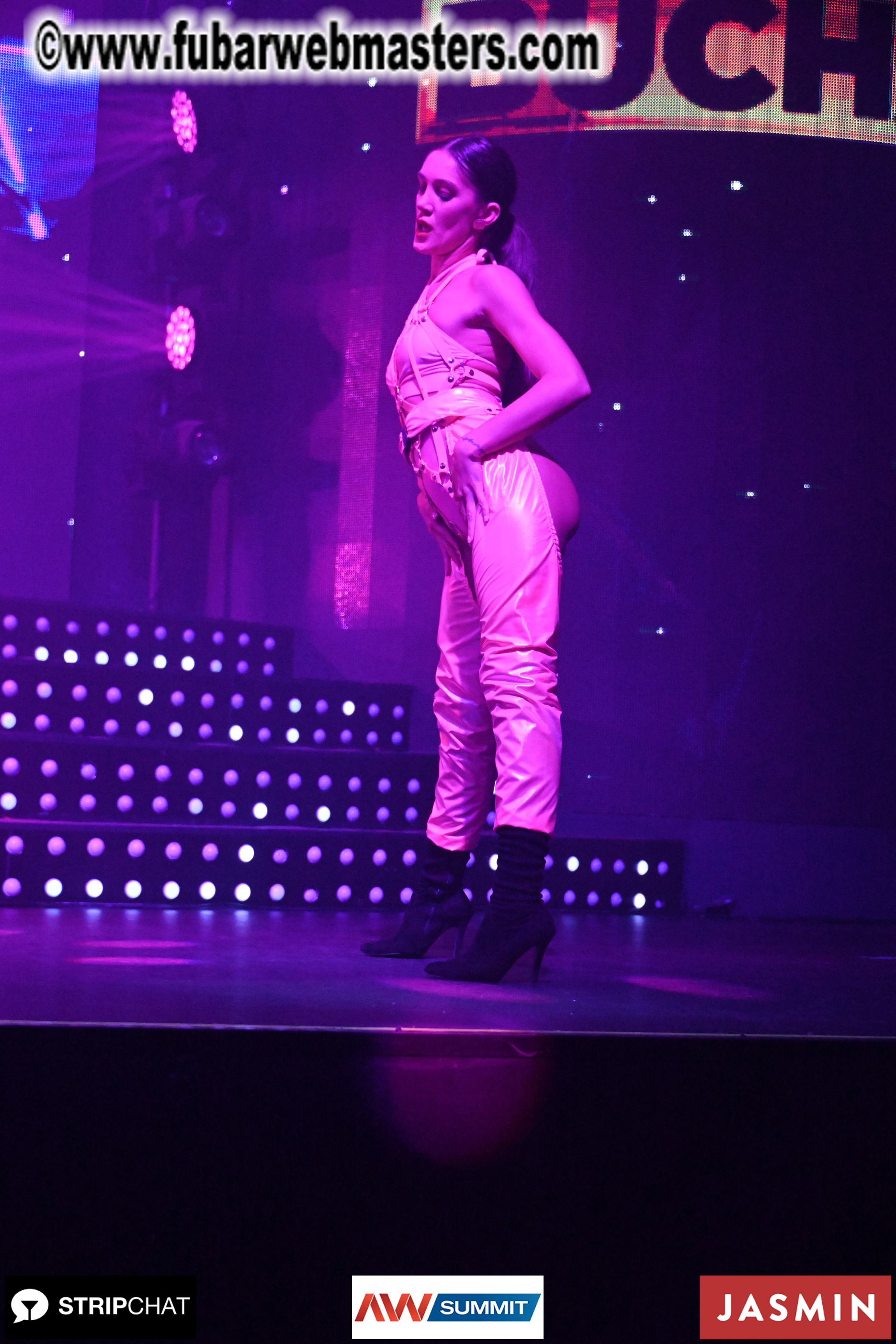 Pink Paradise by BongaCams