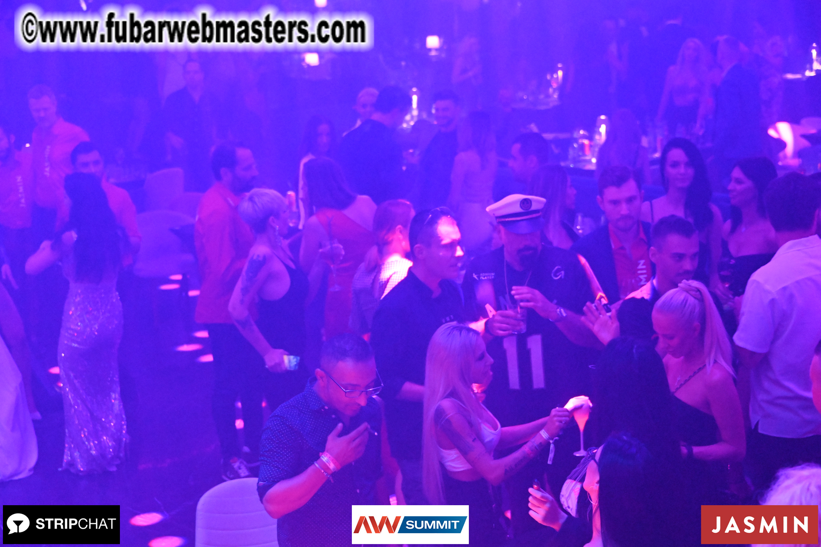 Pink Paradise by BongaCams