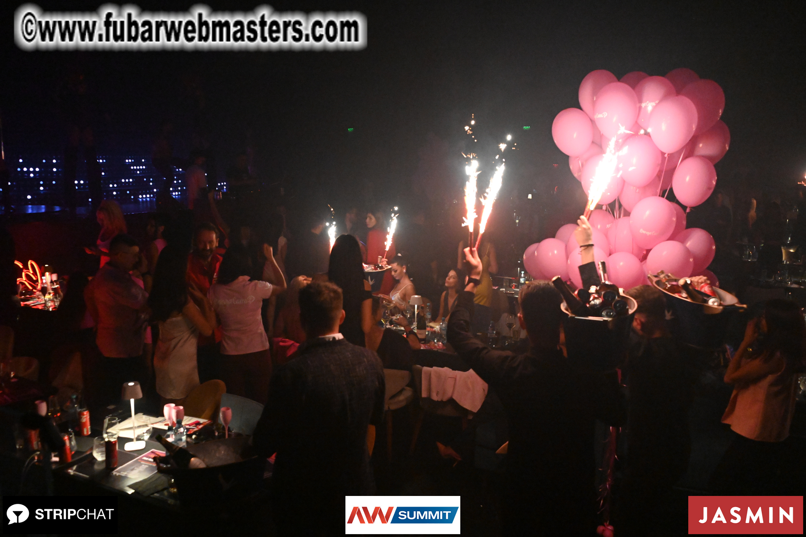 Pink Paradise by BongaCams