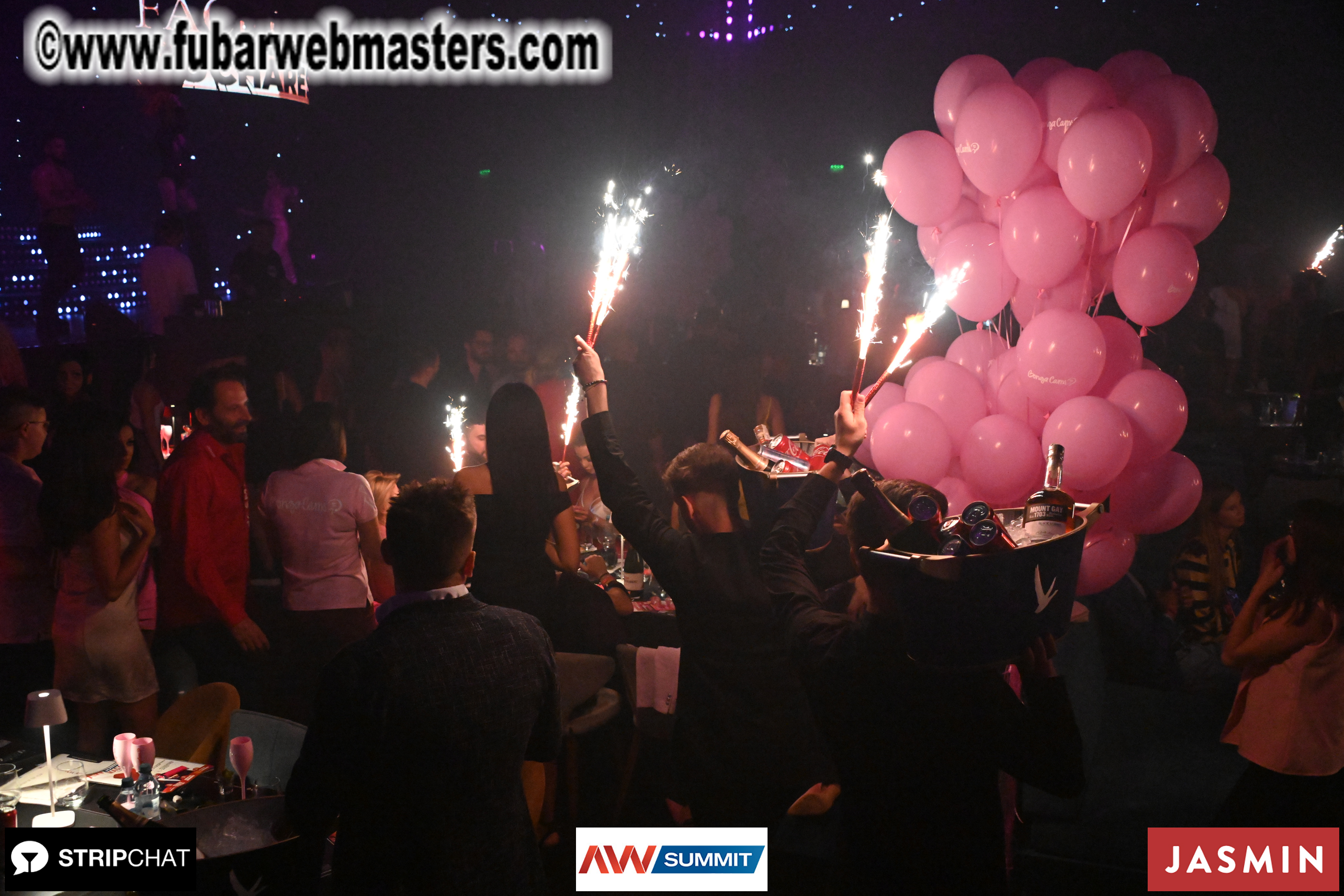 Pink Paradise by BongaCams