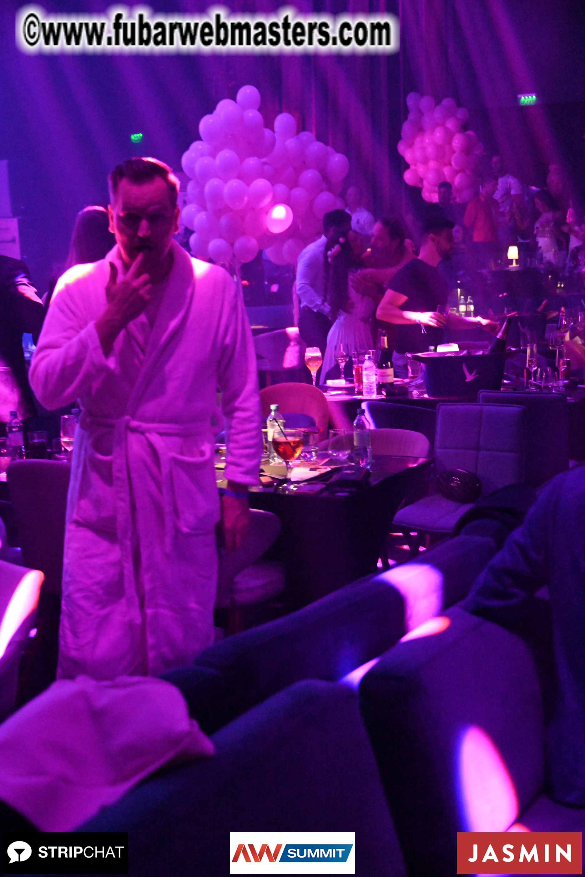 Pink Paradise by BongaCams