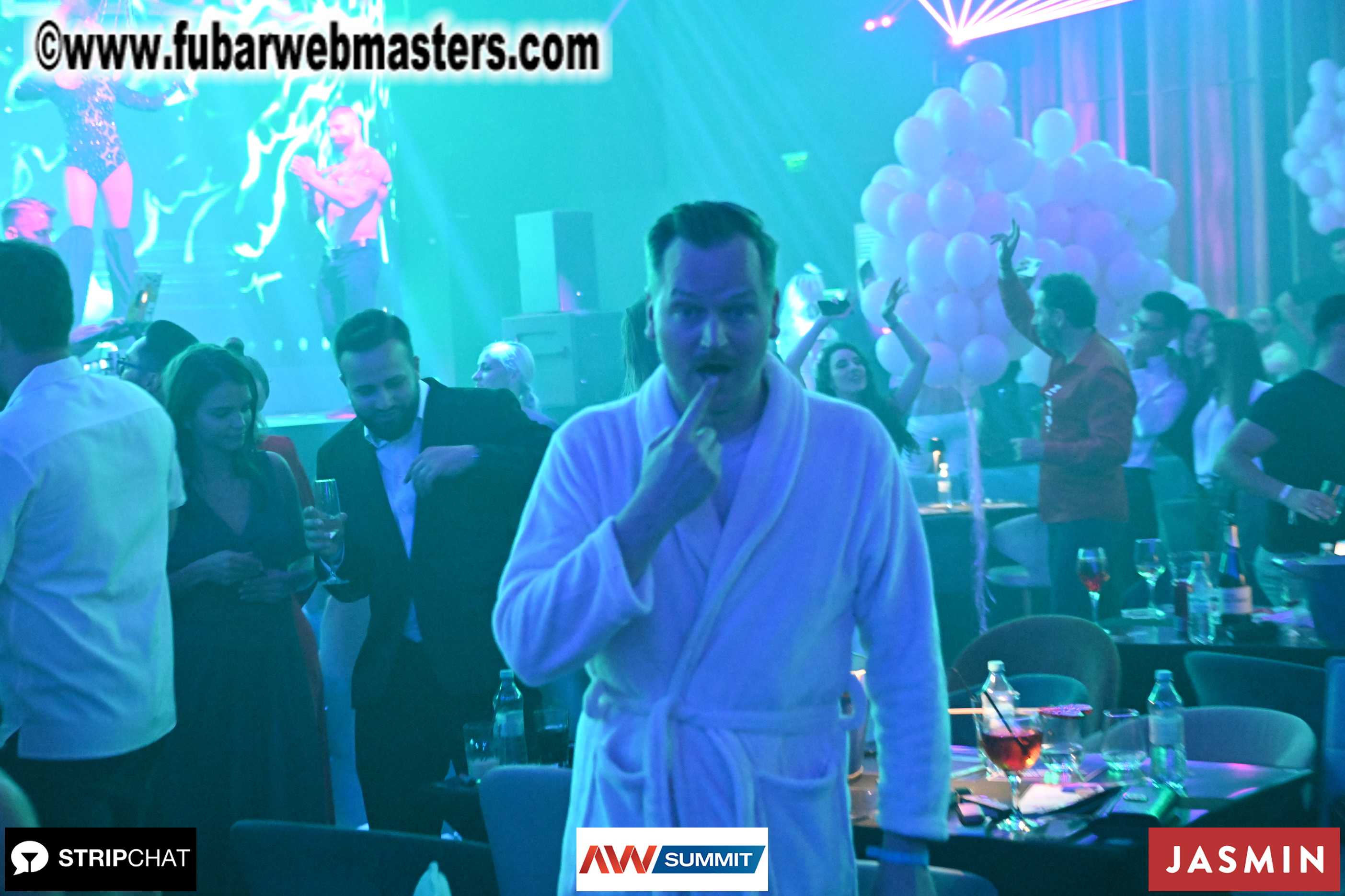 Pink Paradise by BongaCams