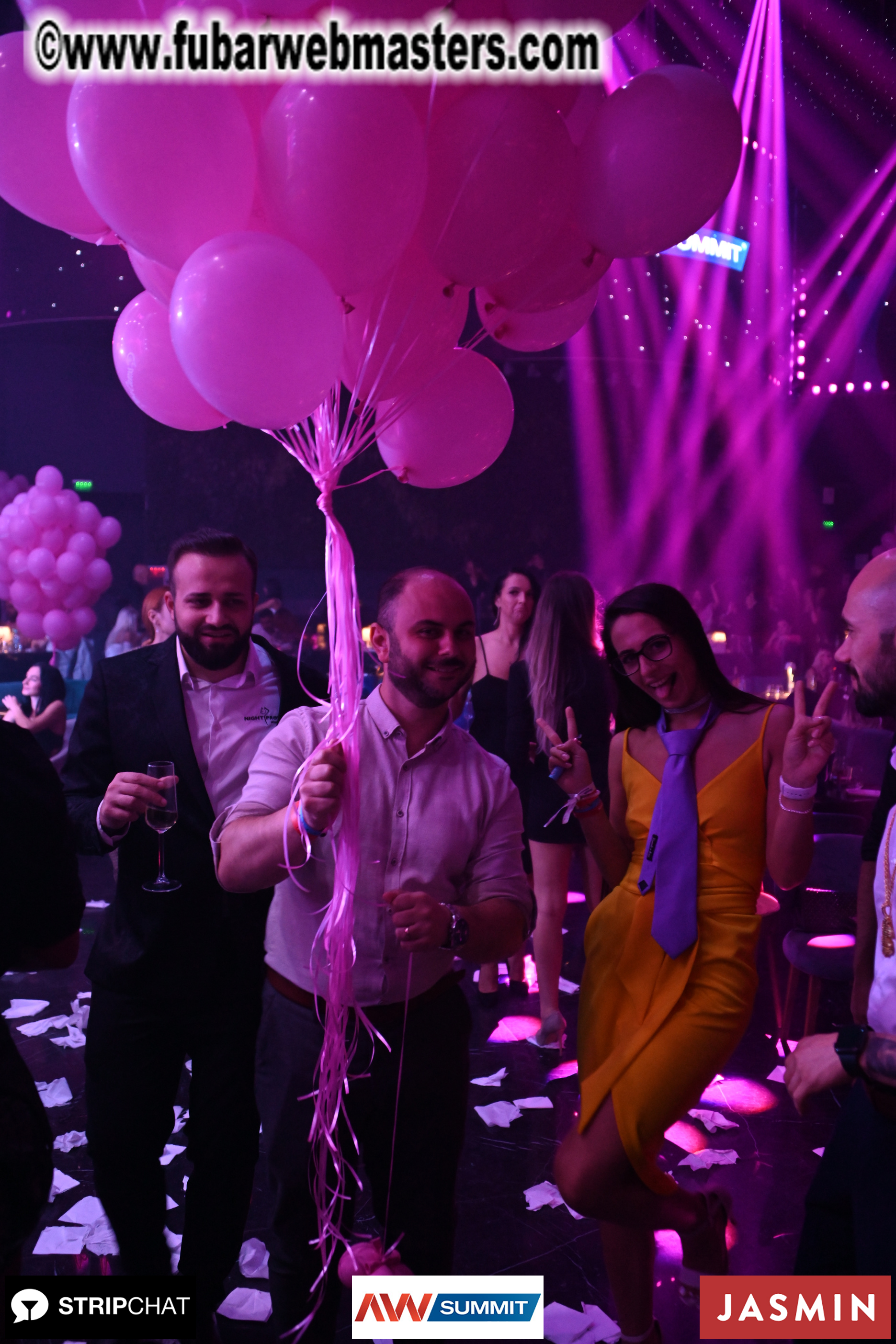 Pink Paradise by BongaCams