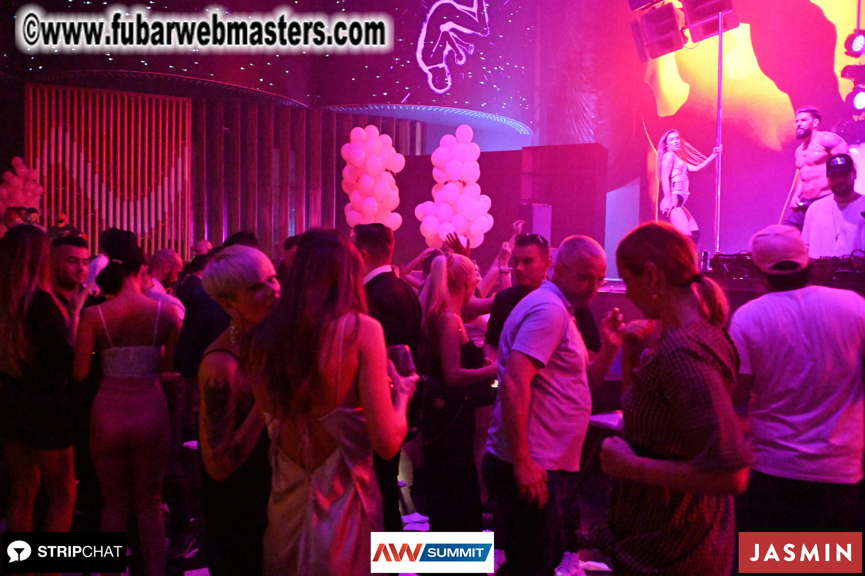 Pink Paradise by BongaCams