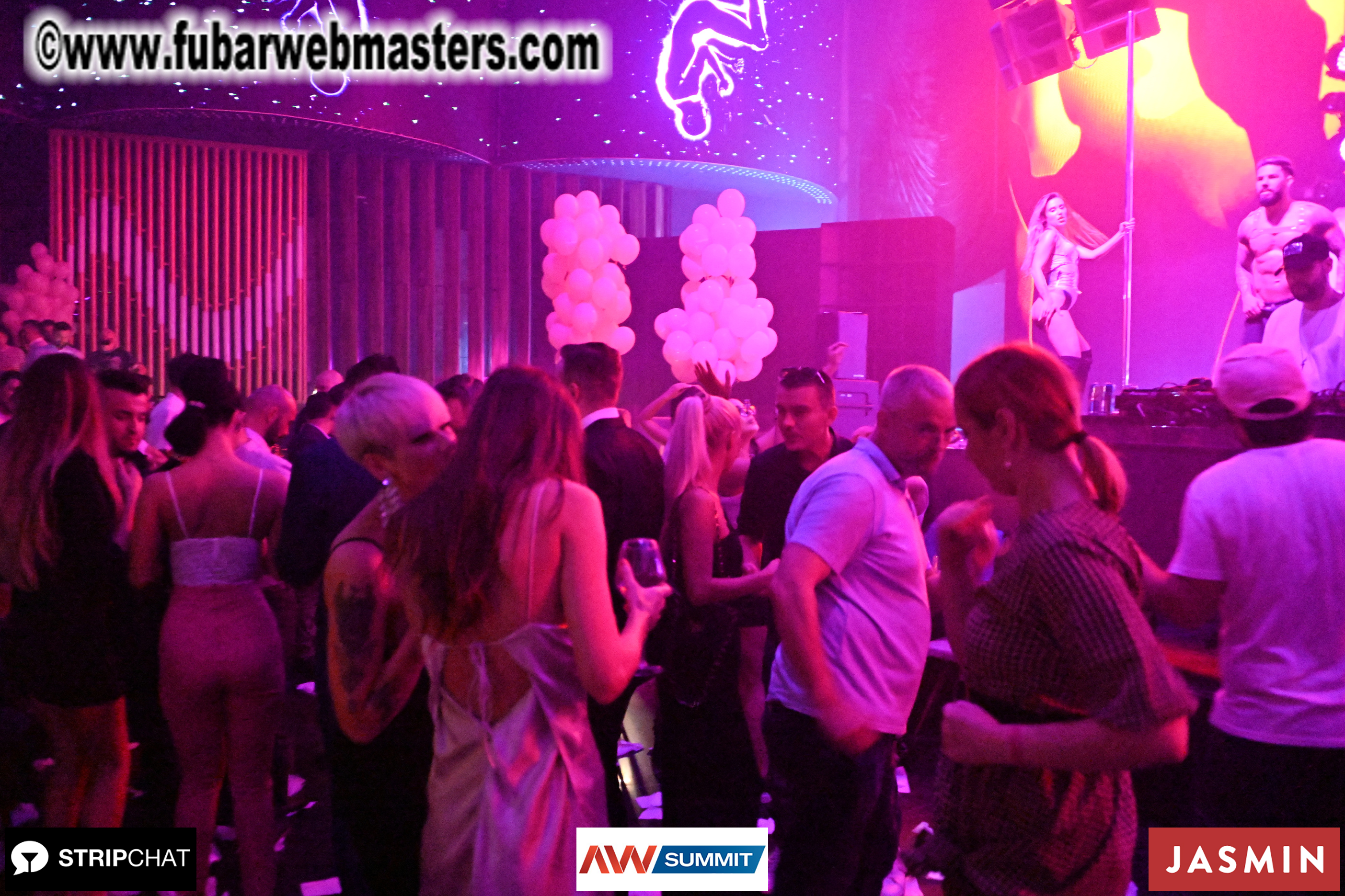 Pink Paradise by BongaCams