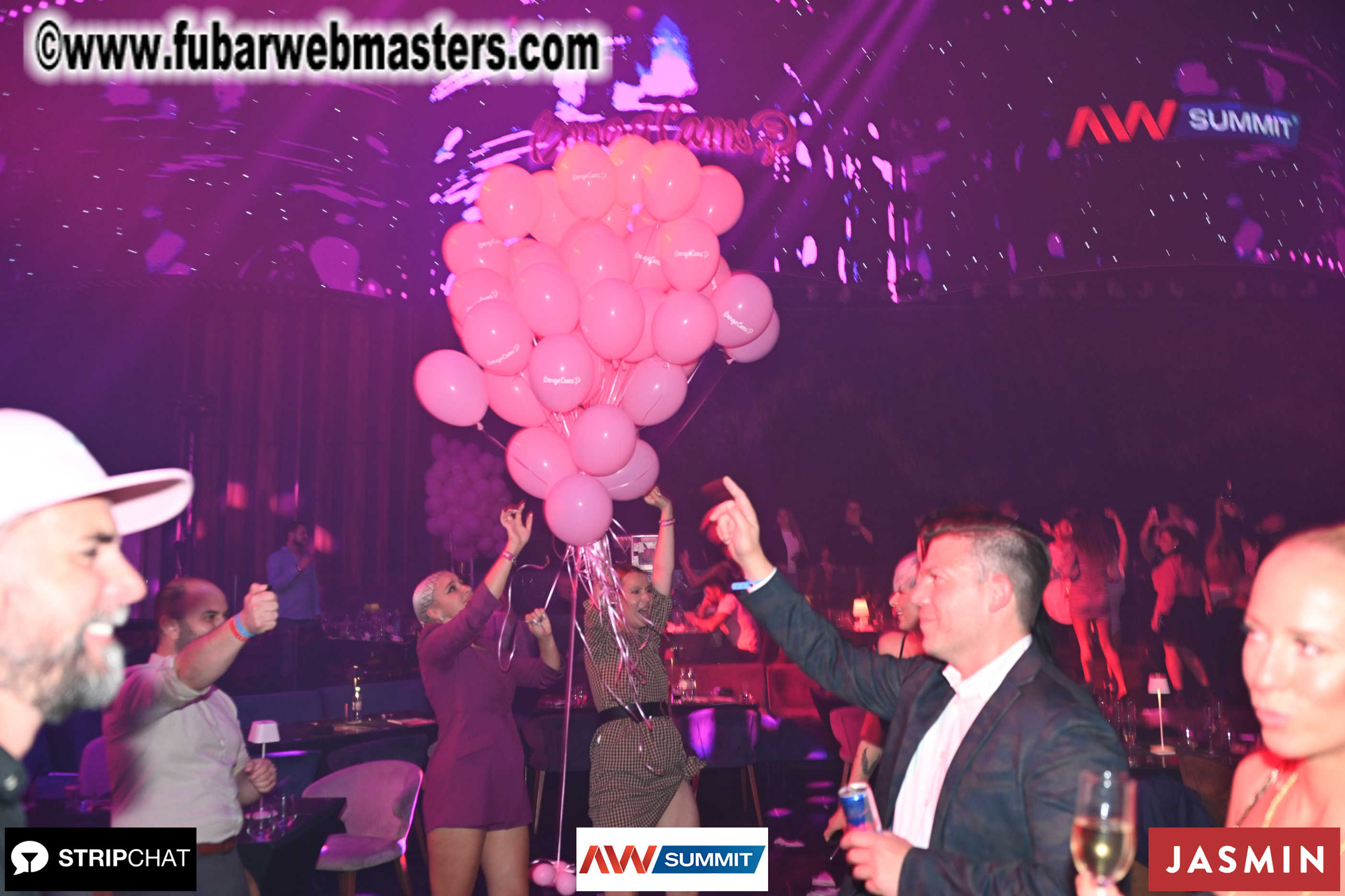 Pink Paradise by BongaCams