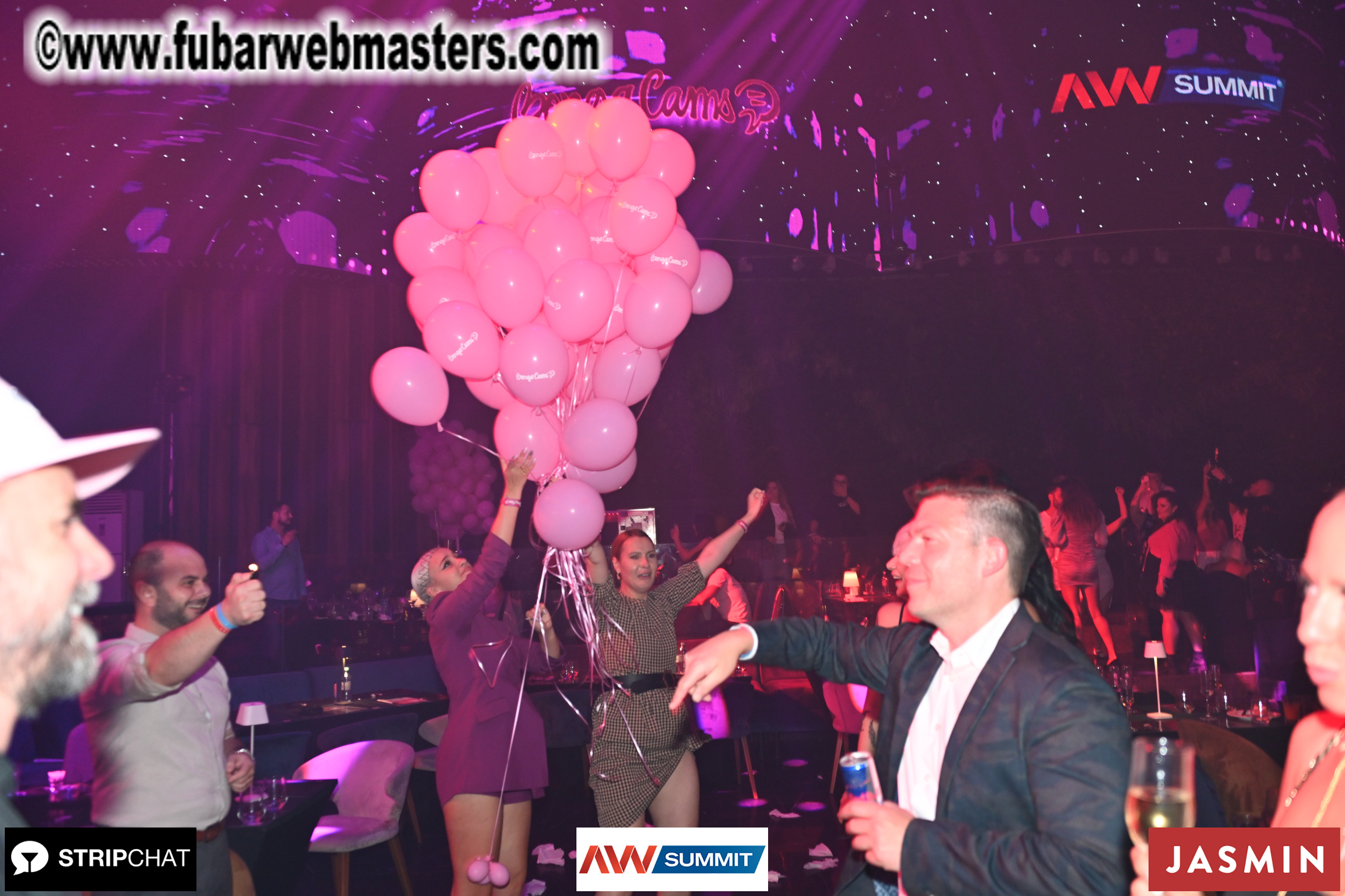 Pink Paradise by BongaCams