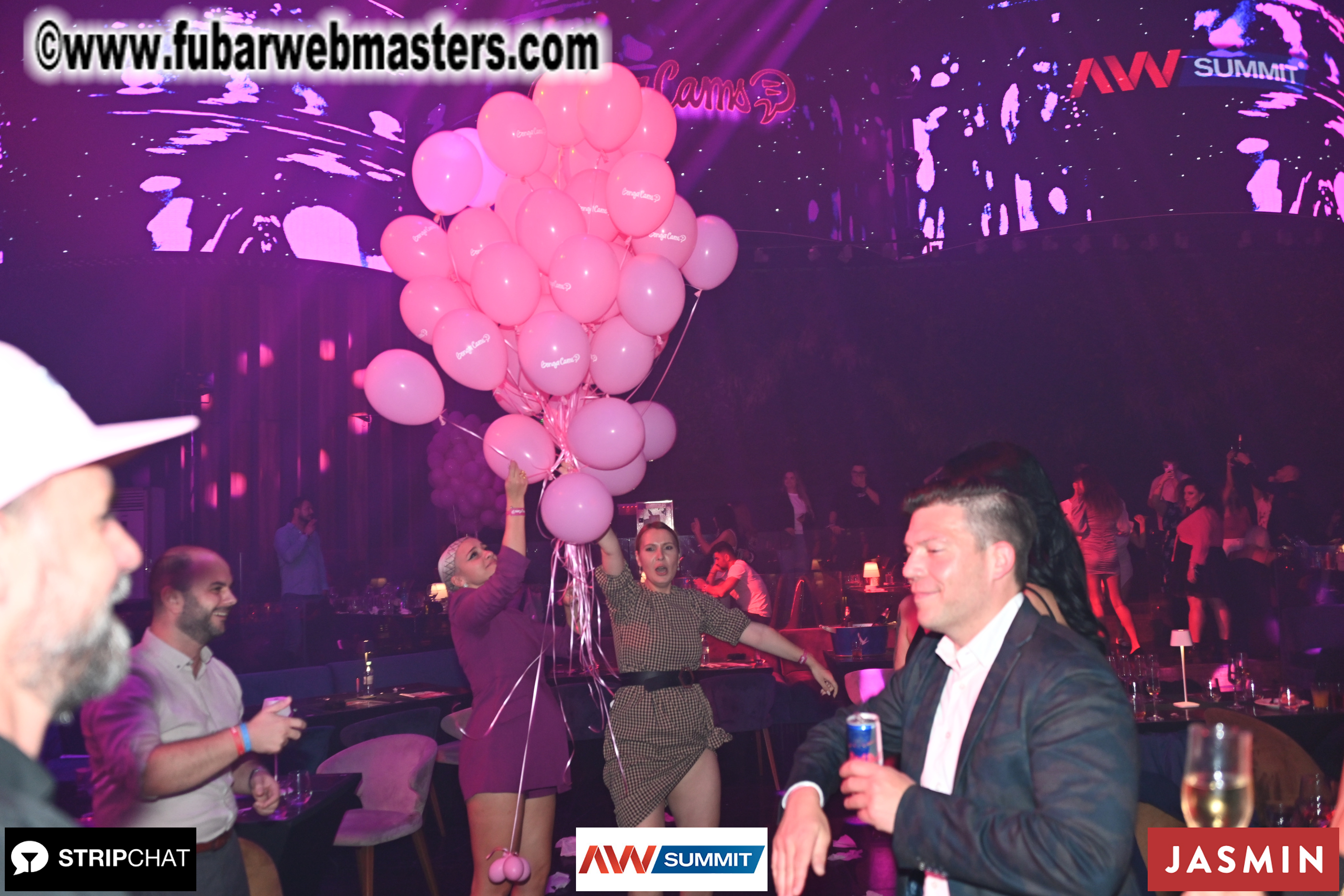 Pink Paradise by BongaCams