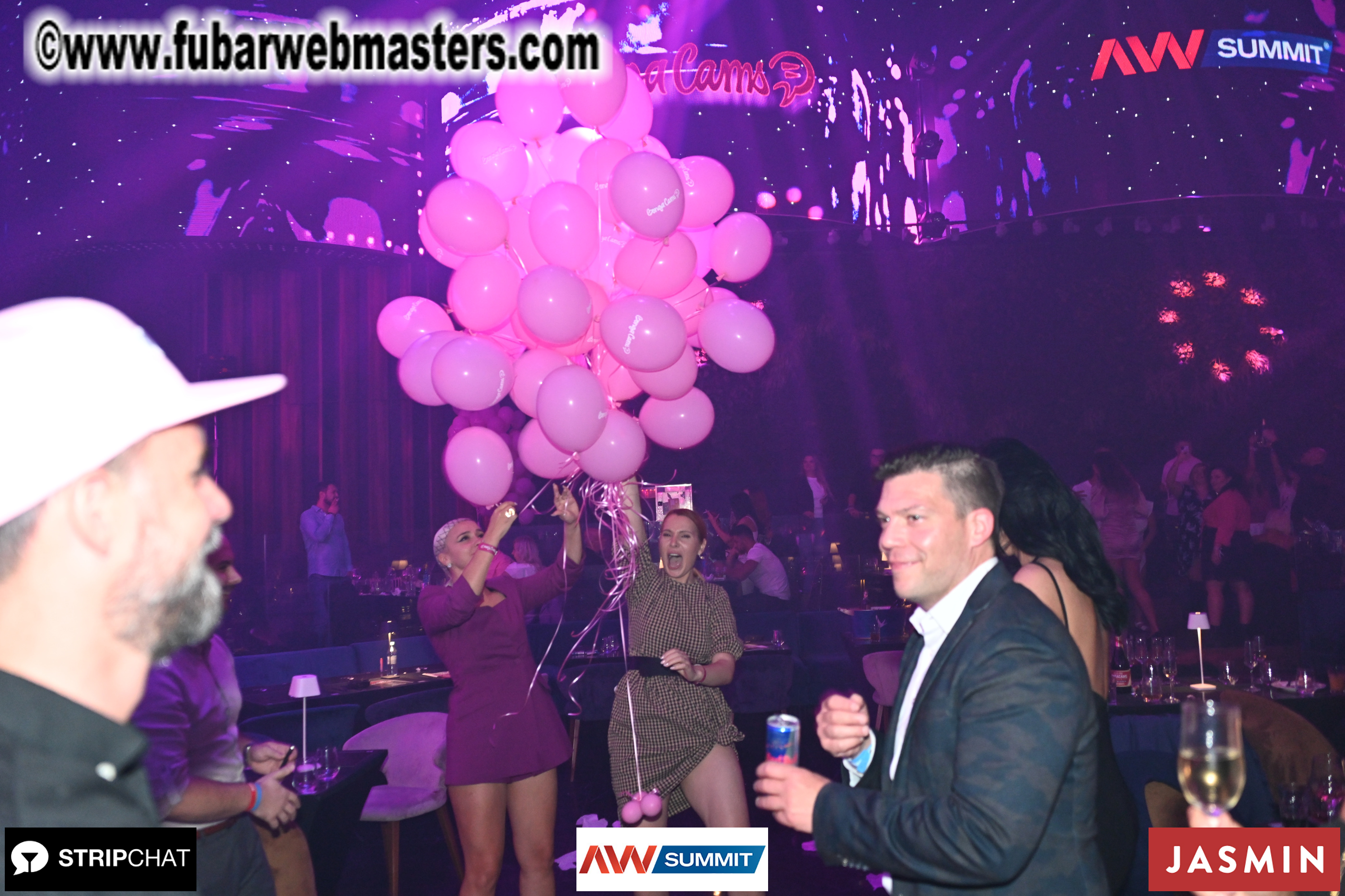 Pink Paradise by BongaCams