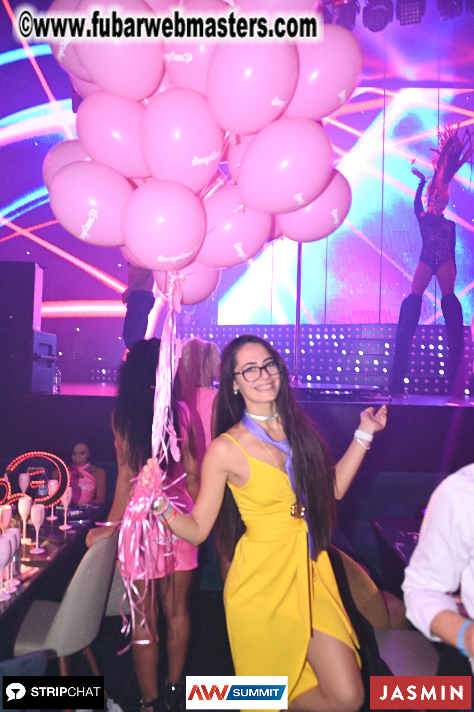 Pink Paradise by BongaCams